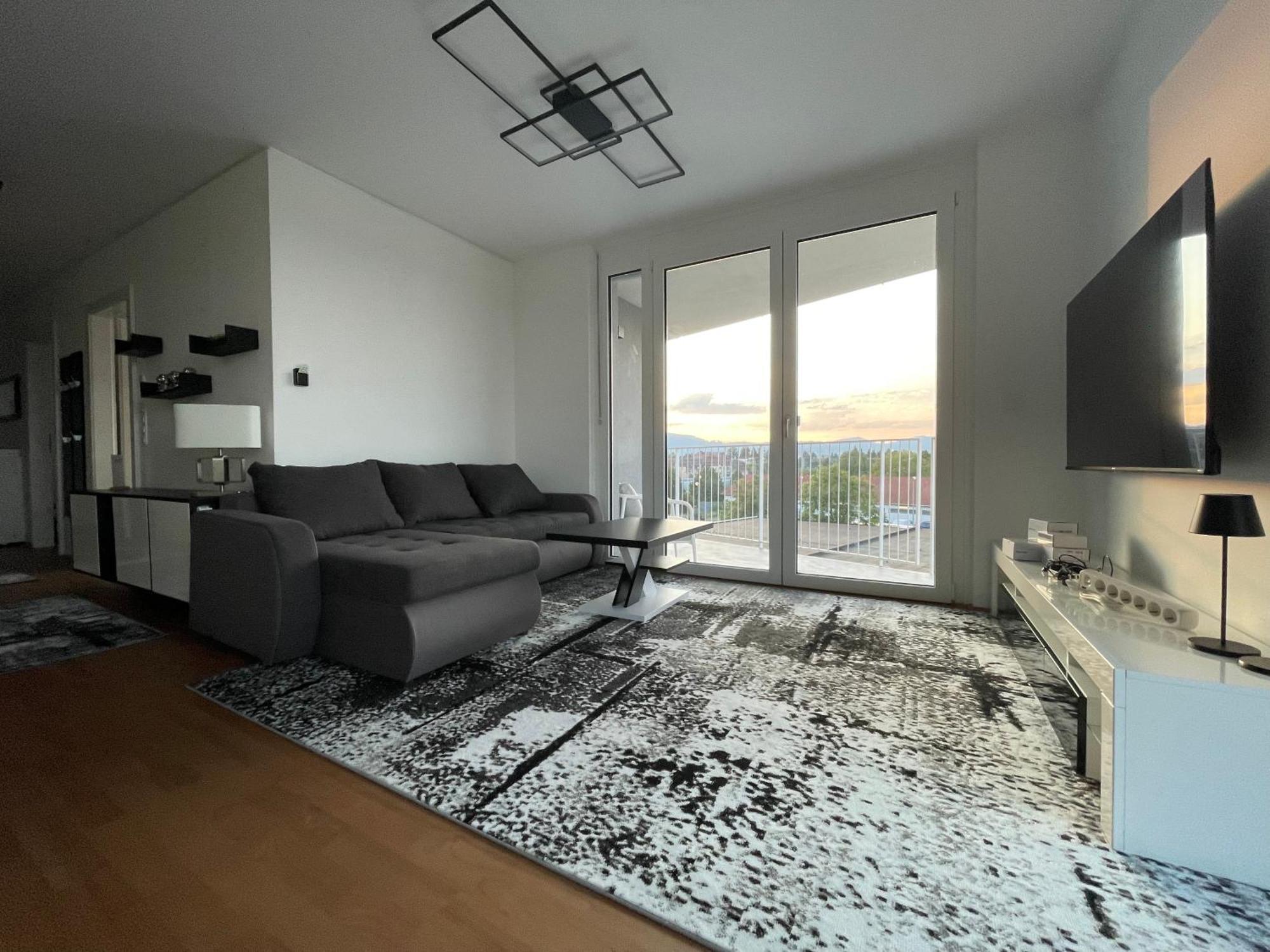 Luxusapartment Mit 40 Qm Terrasse, E-Parkplatz Und Parkplatz Graz Eksteriør bilde